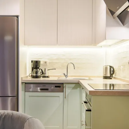 Comfy Flat With Balcony 5 Min To Marina Apartment